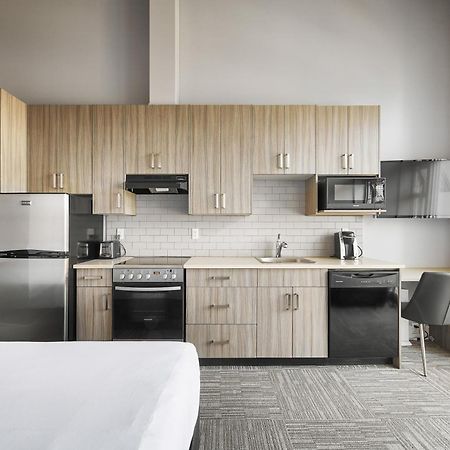 Solo Suites Langford Εξωτερικό φωτογραφία
