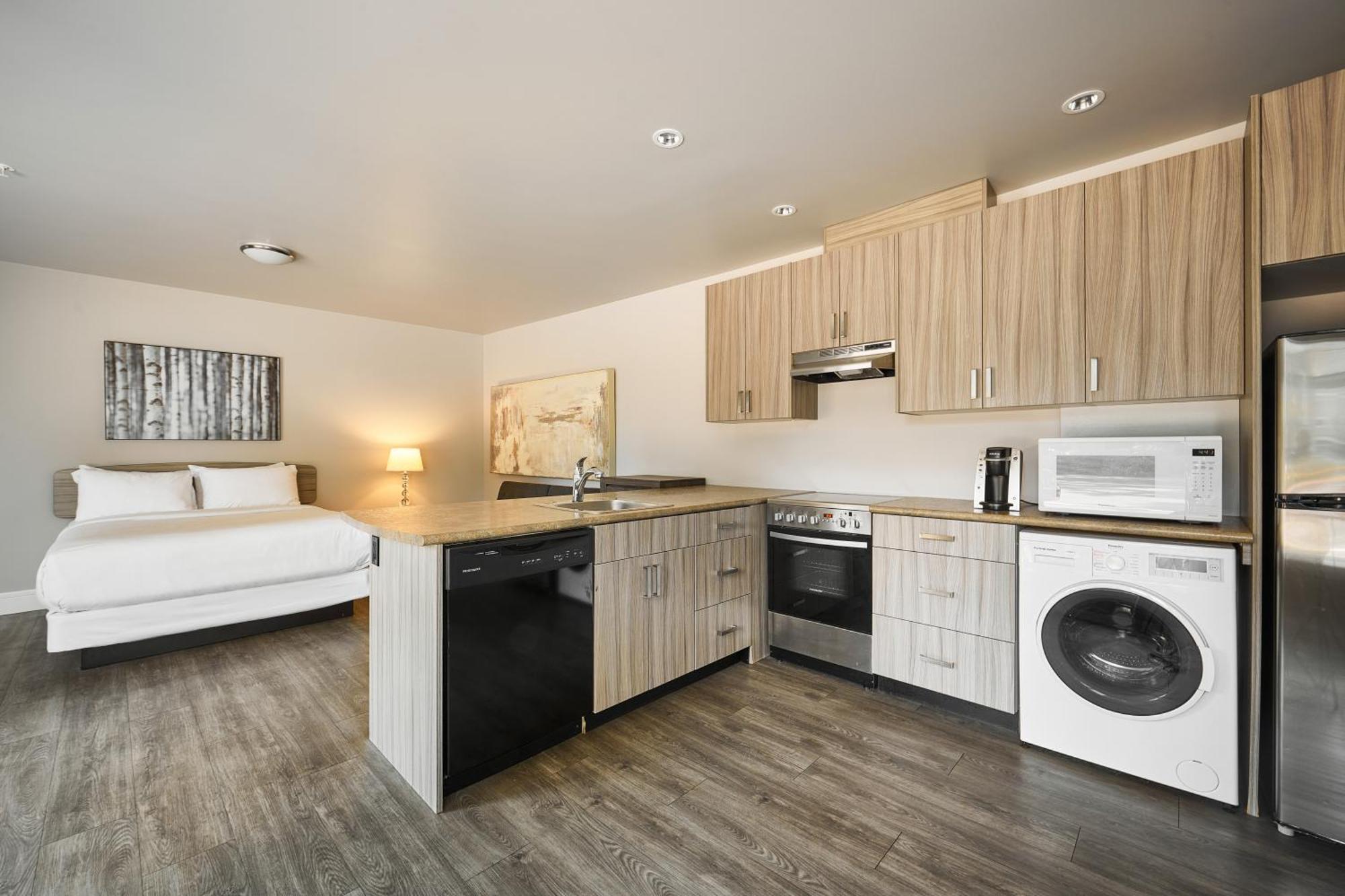 Solo Suites Langford Εξωτερικό φωτογραφία