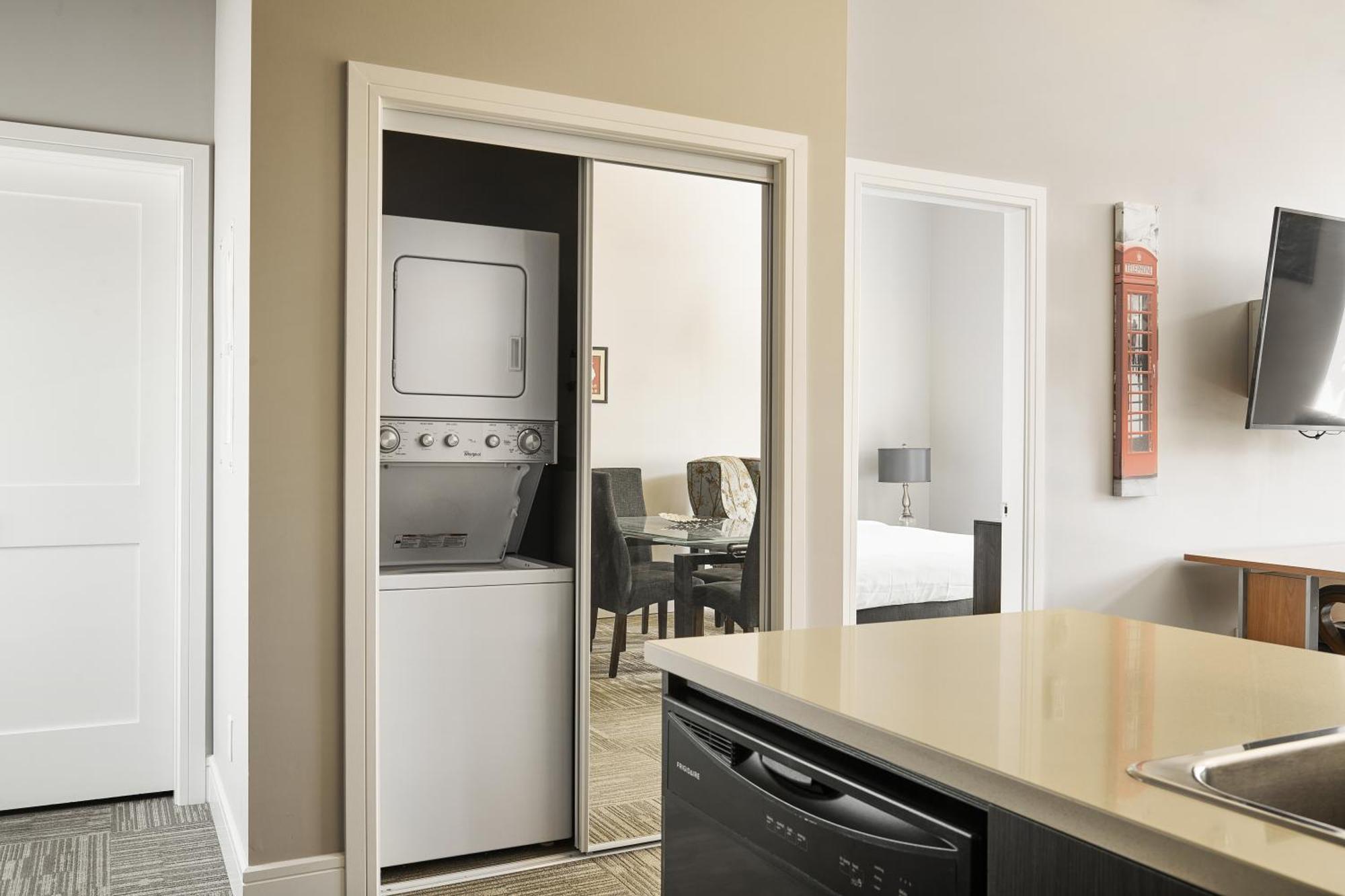Solo Suites Langford Εξωτερικό φωτογραφία